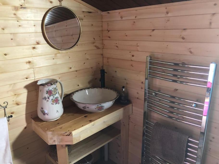 Ferienwohnung Unique Tiny House Near 3 Peaks - The Zedshed Bentham Exterior foto